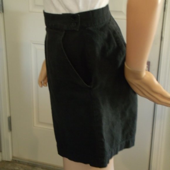 Sz. 7/8 Jennifer Eden Distressed Black Shorts - Picture 4 of 5